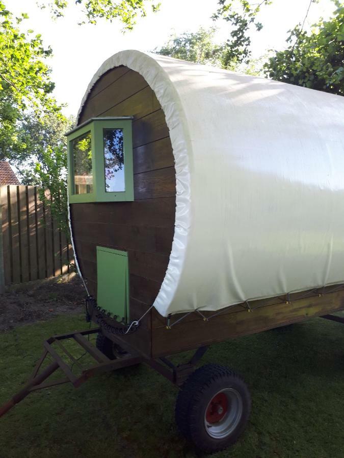 Irish Bowtop Op Het Platteland Van Huize Ouwervelden Wouwsche Plantage Kültér fotó